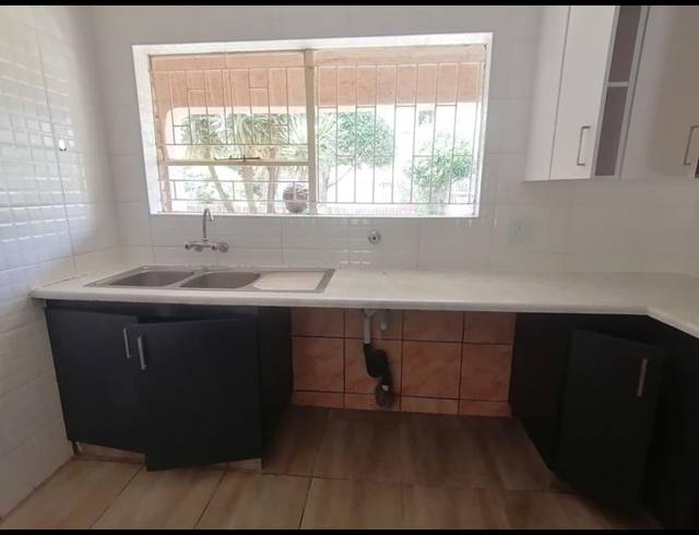 2 BEDROOM PROPERTY TO RENT IN NORTHCLIFF